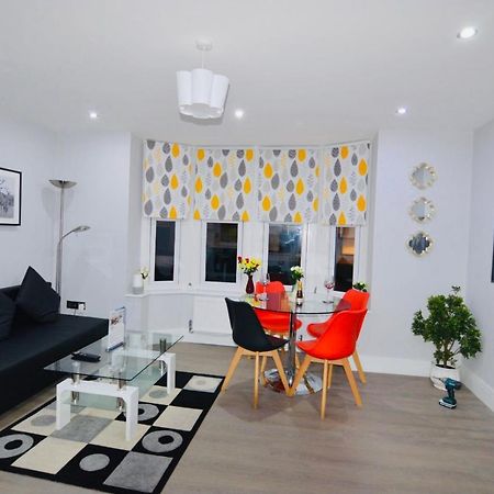 Executive Central Self Contained Flat By Cozynest 독서 외부 사진